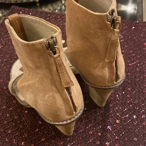 Brunello Cucinelli suede heels size 6.5 - Picture 4 of 13